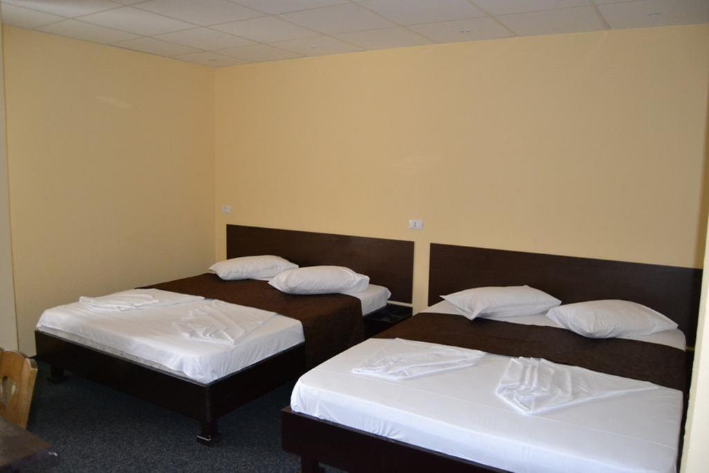 Casa Gorjeneasca Hotel Târgu Jiu Стая снимка
